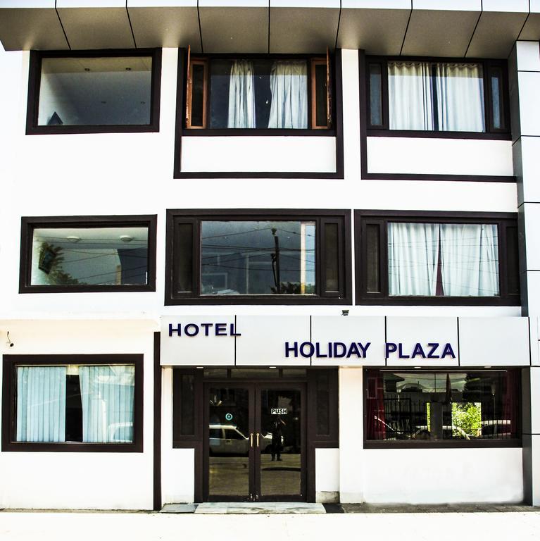 Готель Holiday Plaza Срінагар Екстер'єр фото